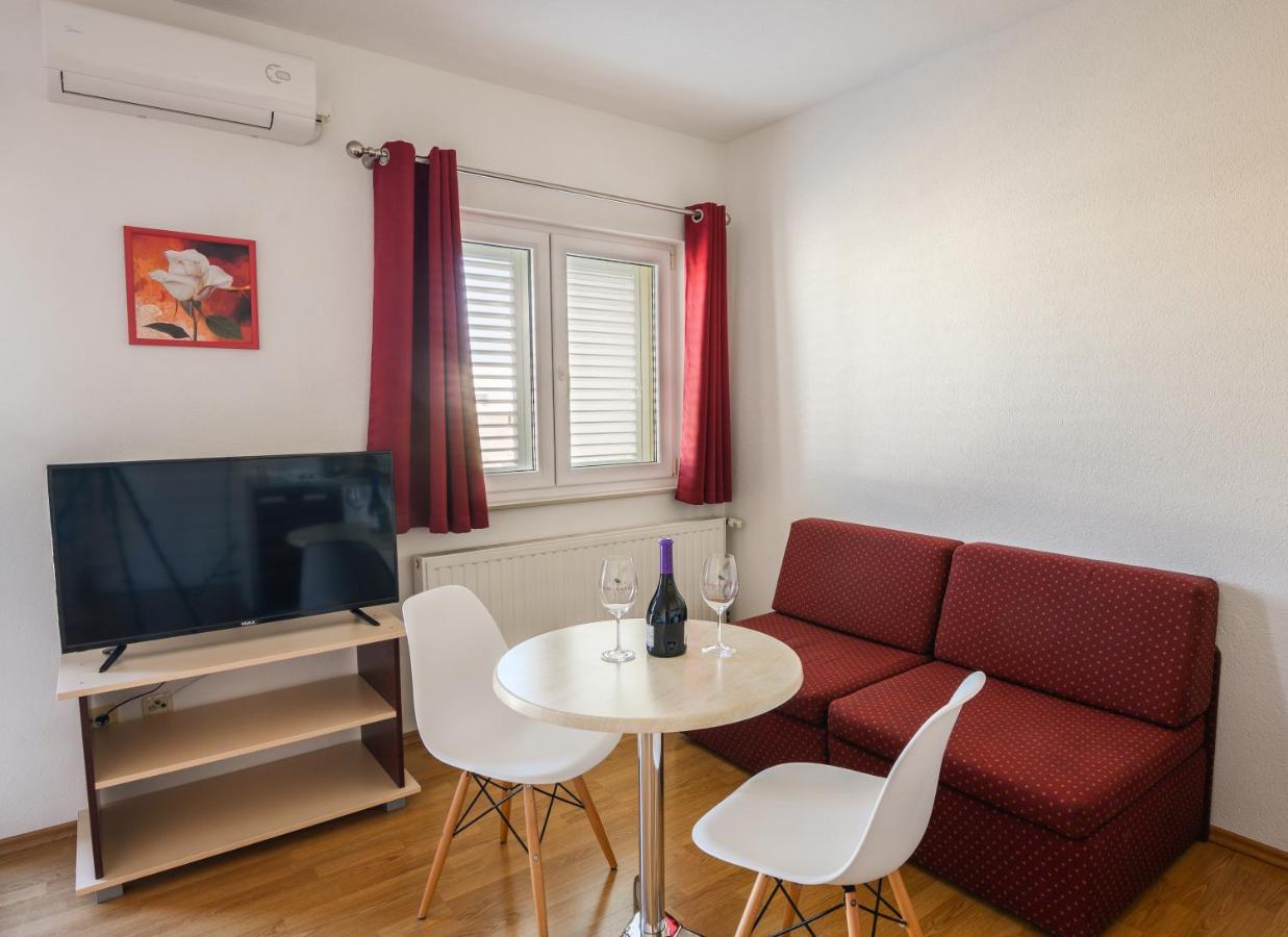 Apartments Blatancic Vodice Exterior foto